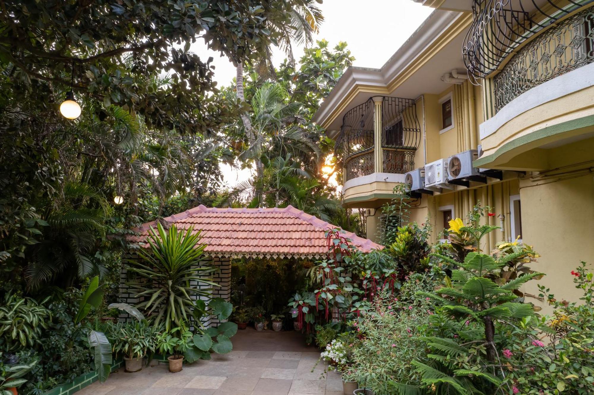 Palm Grove Cottages - Leisure Resort 比纳里姆 外观 照片