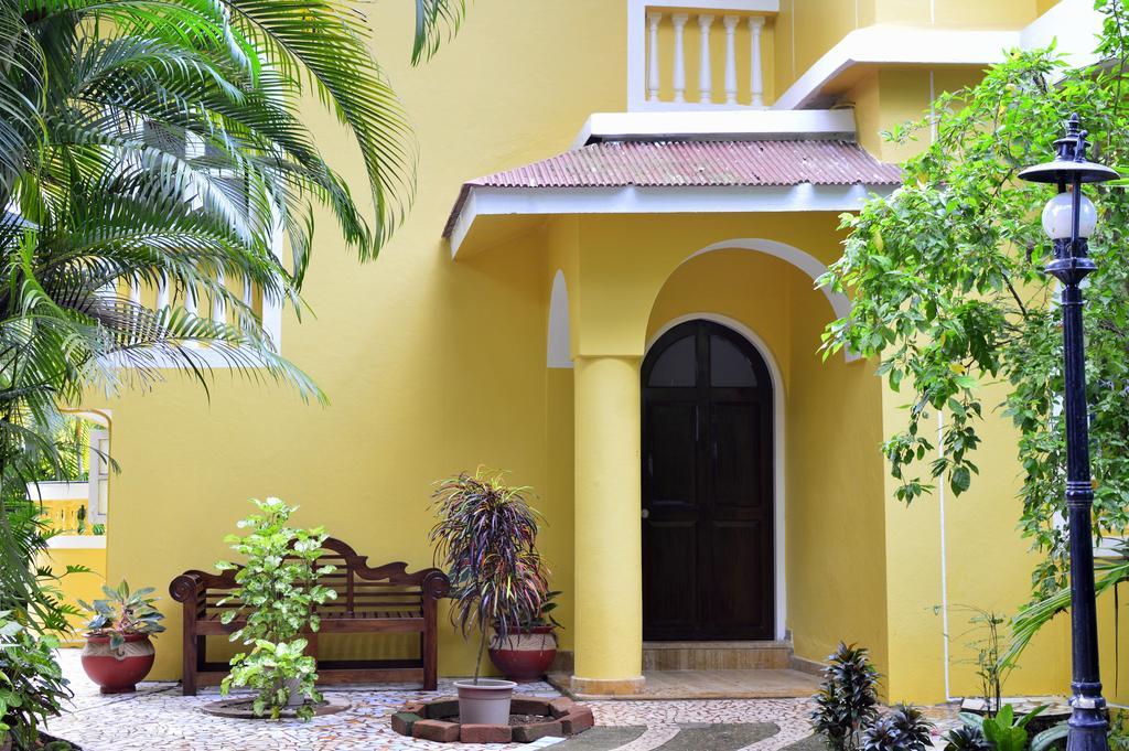 Palm Grove Cottages - Leisure Resort 比纳里姆 外观 照片